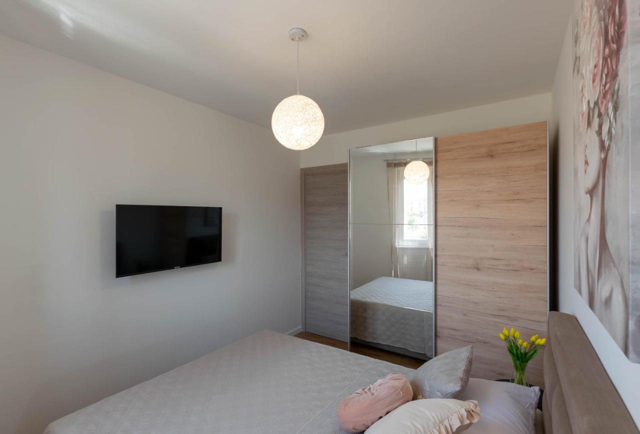 Empress Apartment سبليت المظهر الخارجي الصورة